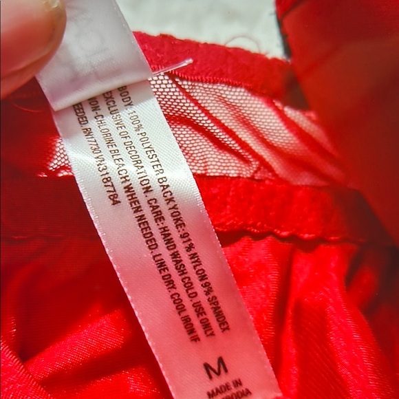 ❣️5 for 25.00 Gilligan & O'Malley Red and Black lingerie - Picture 3 of 4